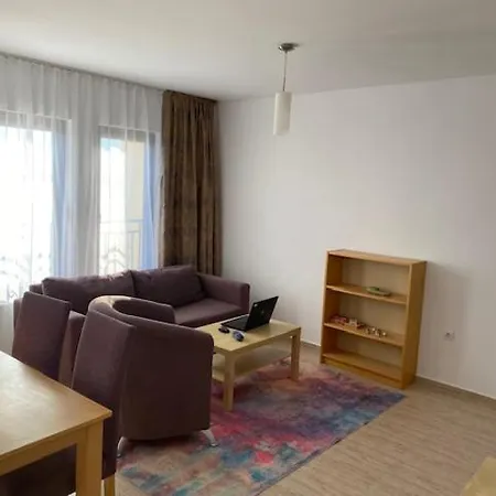 Marina Cape 2 Bedrooms Apartment *